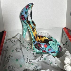 IRON FIST PLATFORM HEELS LOKO KOKO SIZE 7 NIB